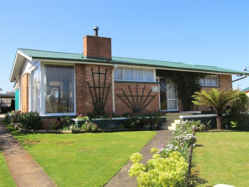 101 Emu  Bay Road, Deloraine TAS 7304