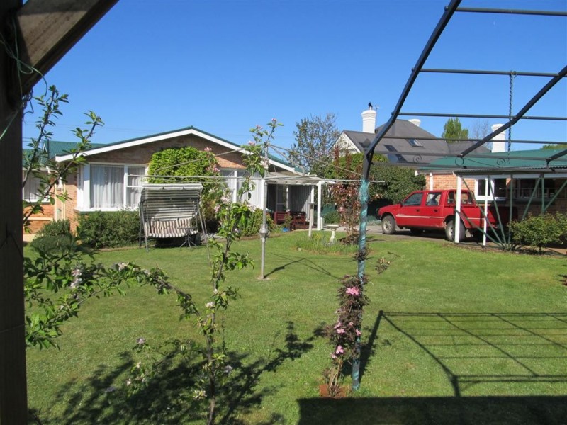 101 Emu  Bay Road, Deloraine TAS 7304