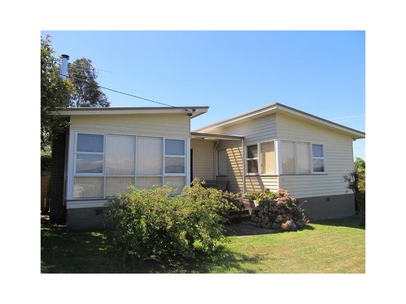 143 Emu Bay Road, Deloraine TAS 7304