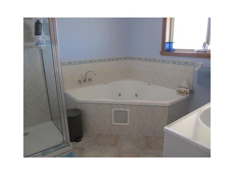 1 Alison Court, Westbury TAS 7303