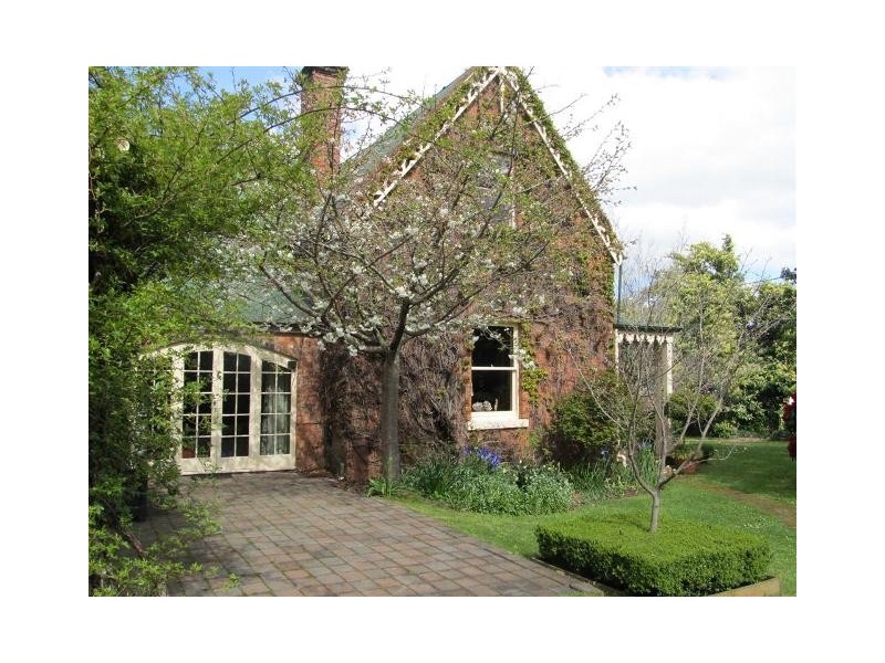 13 Lonsdale Promenade, Westbury TAS 7303