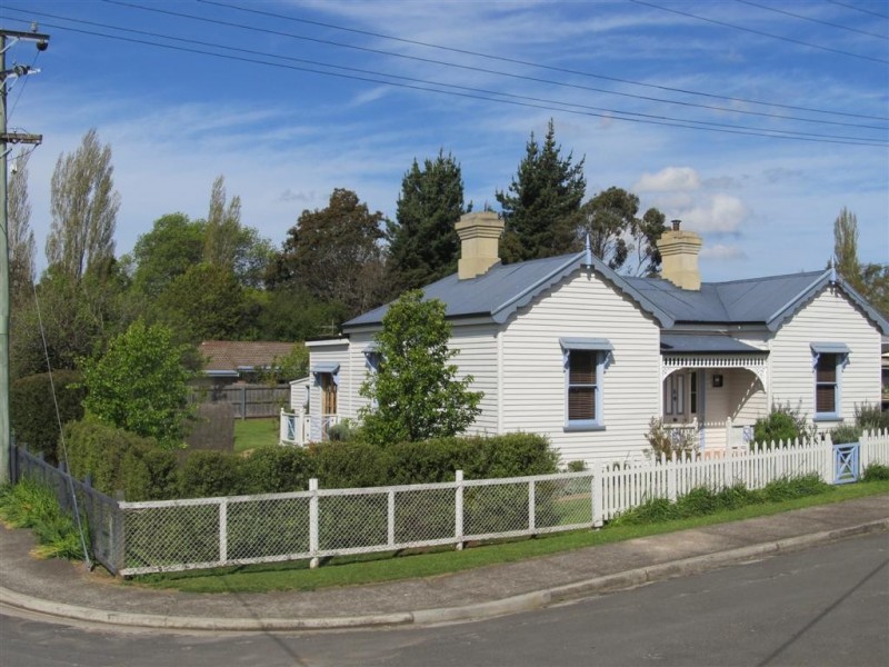 6 Railway Street, Deloraine TAS 7304