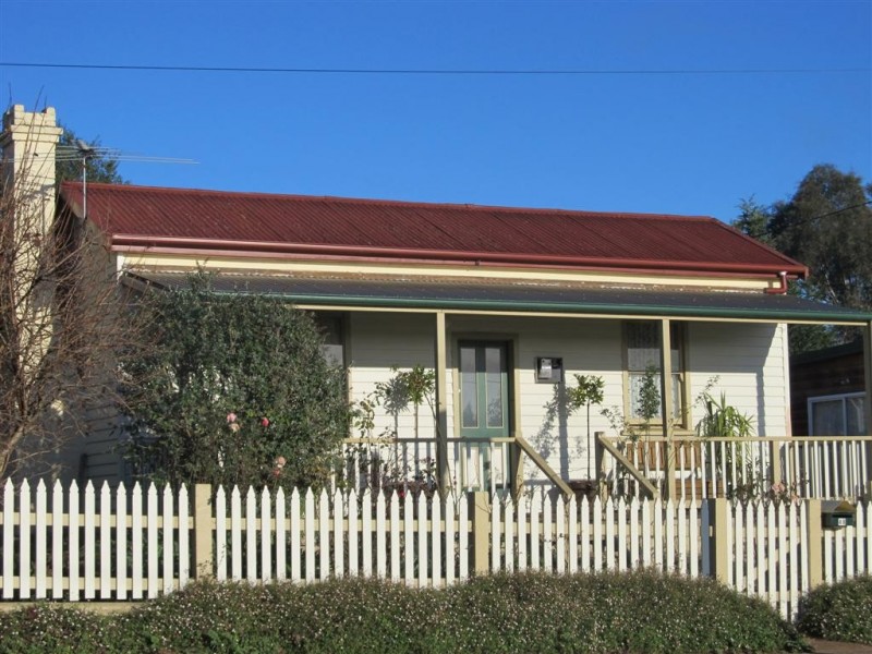 49 East Barrack Street, Deloraine TAS 7304