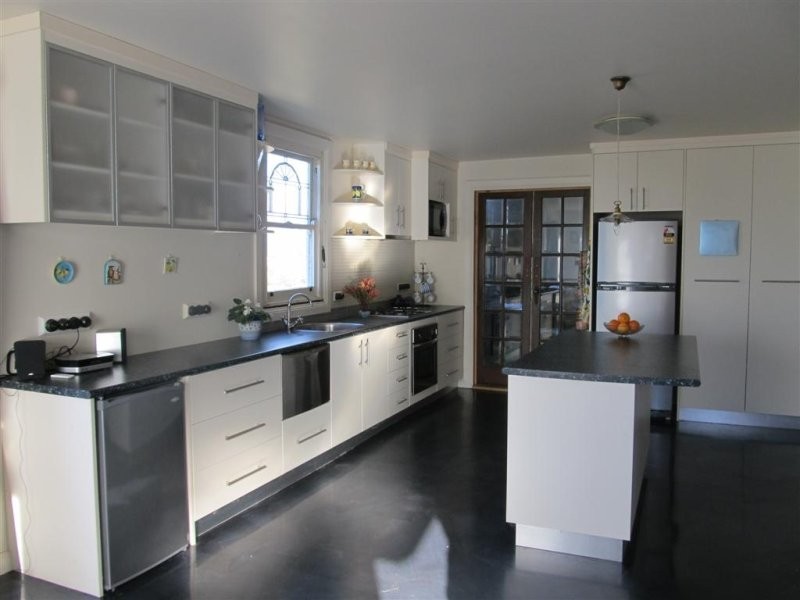 105 West Barrack Street, Deloraine TAS 7304