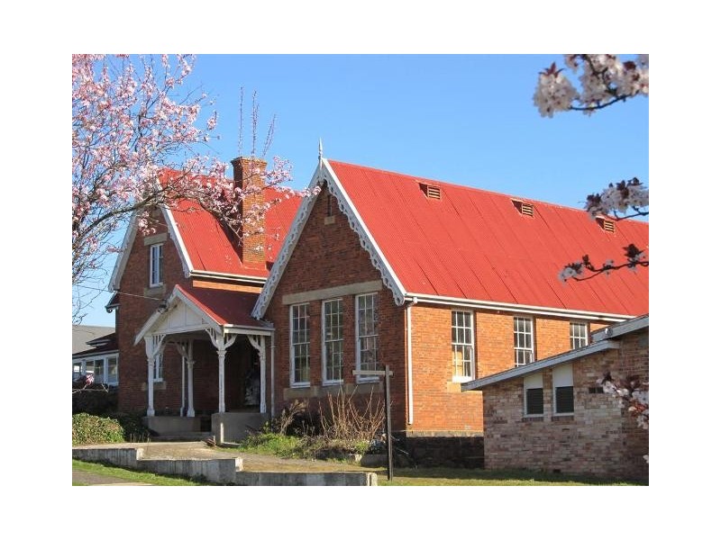 3-9 East Barrack Street, Deloraine TAS 7304