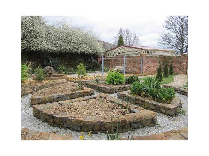 12 West Barrack Street, Deloraine TAS 7304