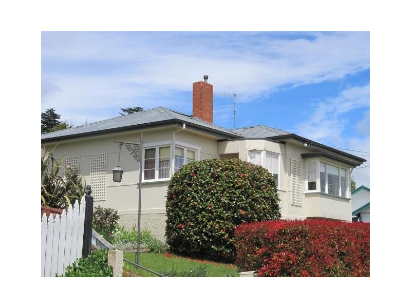 18 East Parade, Deloraine TAS 7304