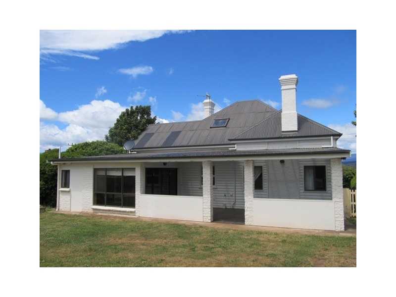 103 Emu Bay Road, Deloraine TAS 7304