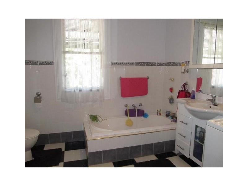 1 Robert Street, Exton TAS 7303