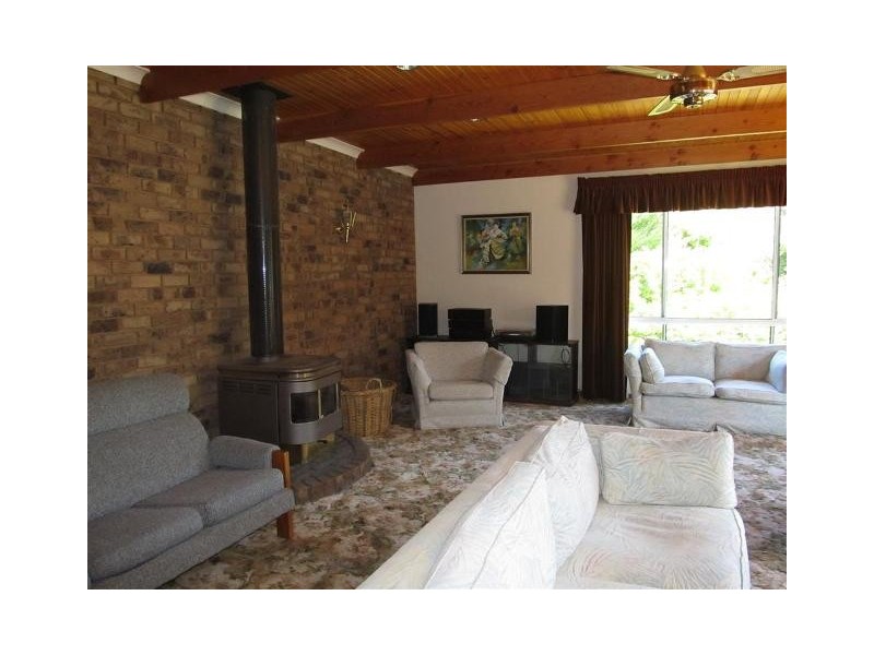 114 Emu Bay Road, Deloraine TAS 7304