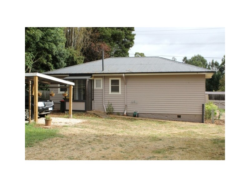 11 Grigg Street, Deloraine TAS 7304