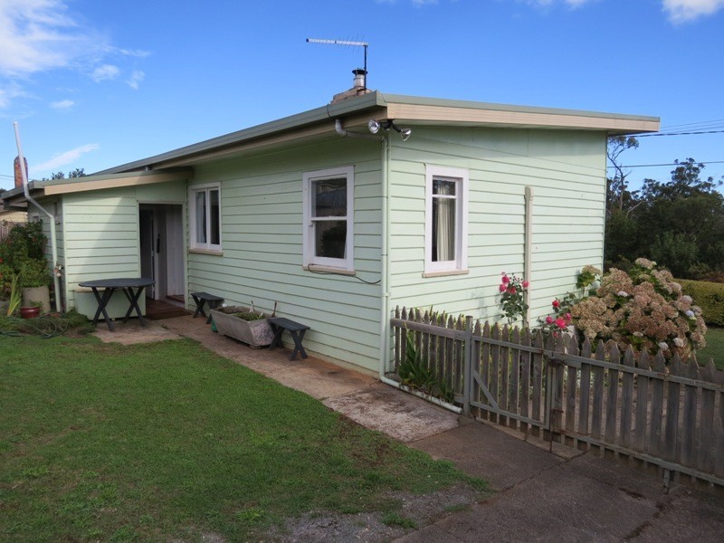 19 Moriarty Street, Deloraine TAS 7304
