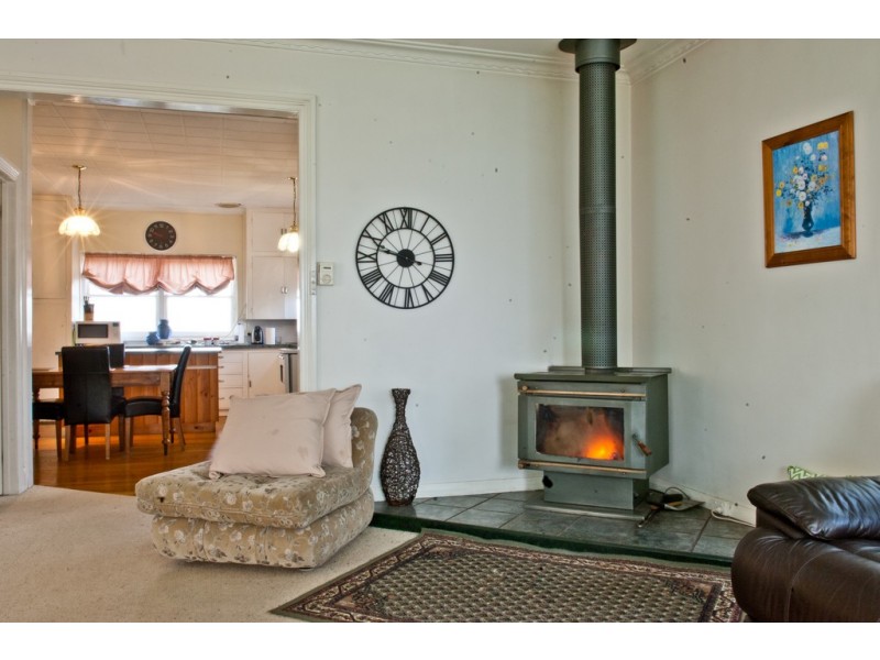 5283 Bass Highway, Deloraine TAS 7304