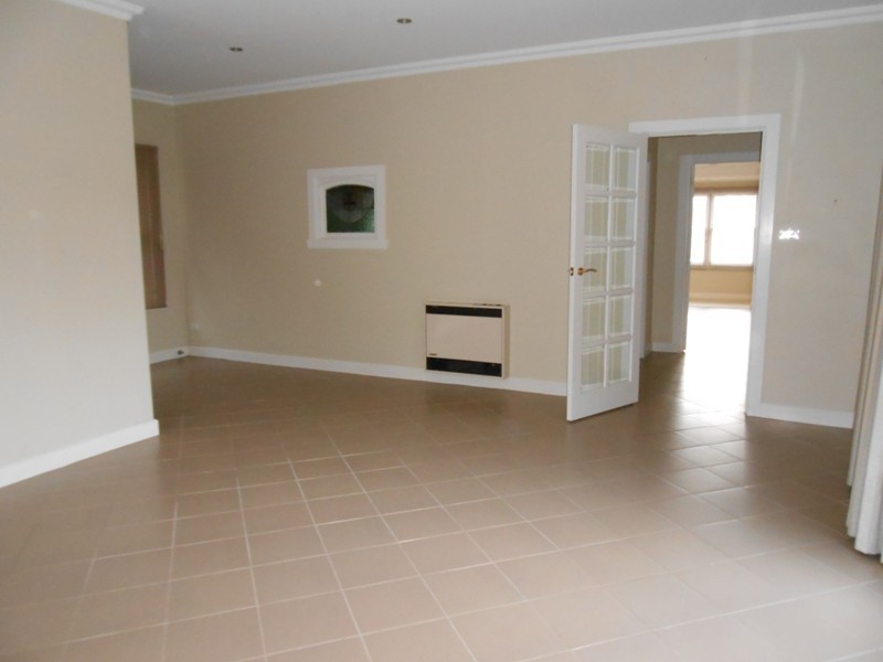 16 East Parade, Deloraine TAS 7304