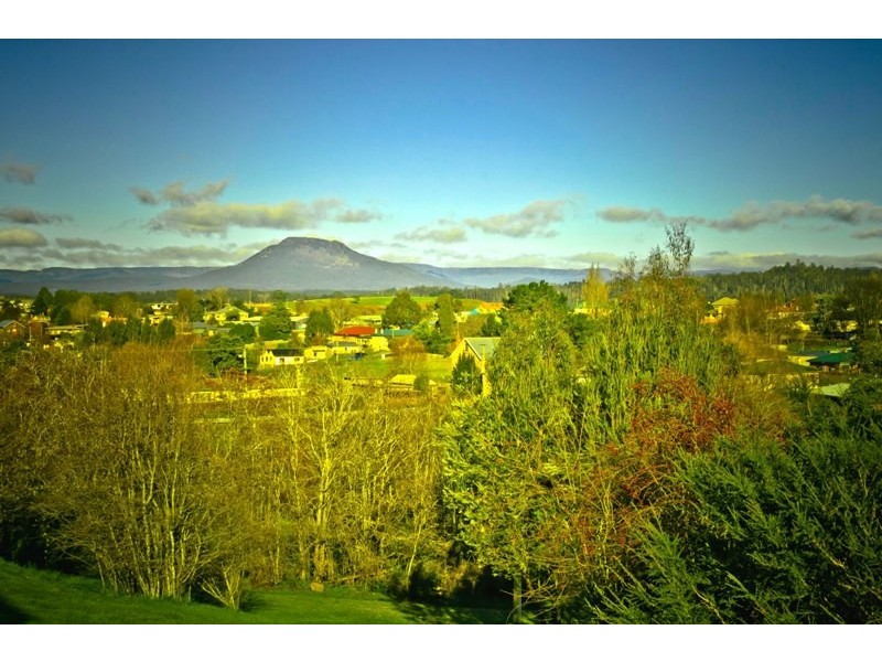 63 West Barrack Street, Deloraine TAS 7304