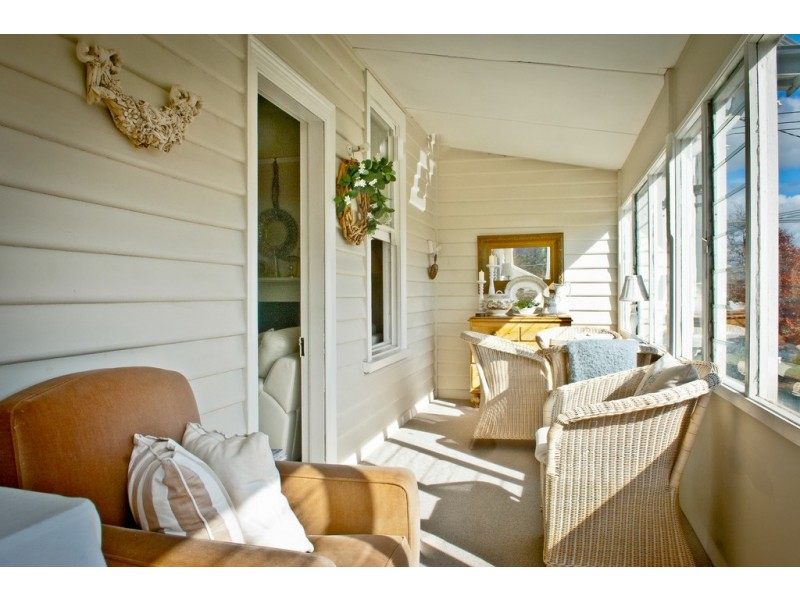 8 East Parade, Deloraine TAS 7304