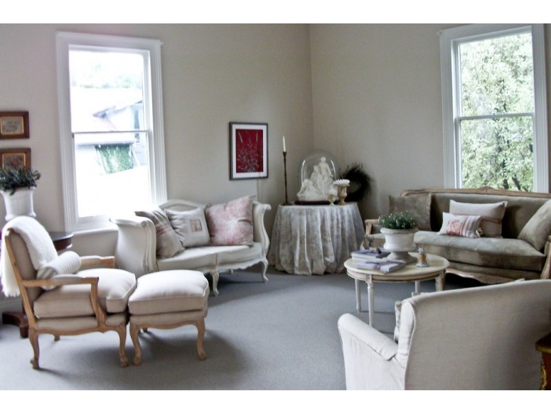 8 East Parade, Deloraine TAS 7304