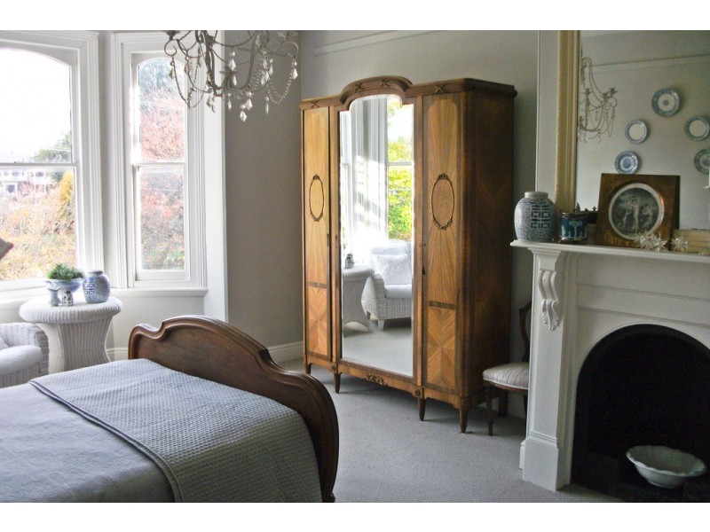 8 East Parade, Deloraine TAS 7304