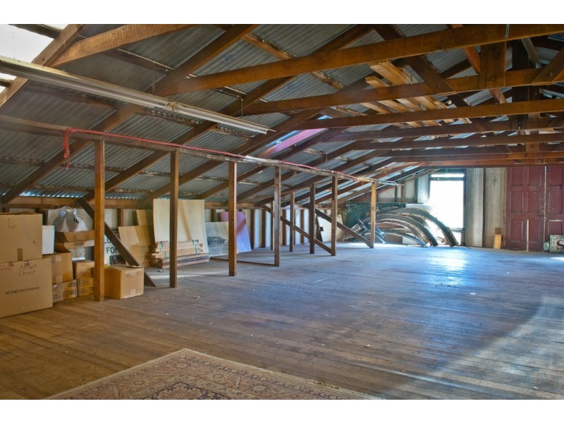 8 East Parade, Deloraine TAS 7304