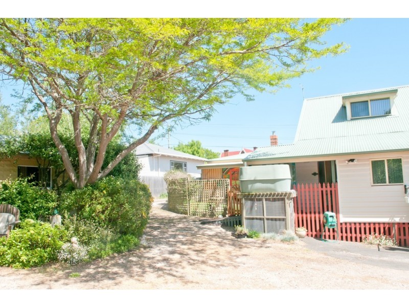 12 East Barrack Street, Deloraine TAS 7304