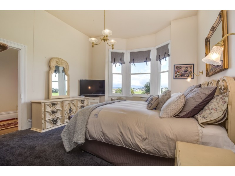 105 West Barrack Street, Deloraine TAS 7304