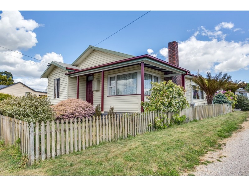 51 East Barrack Street, Deloraine TAS 7304