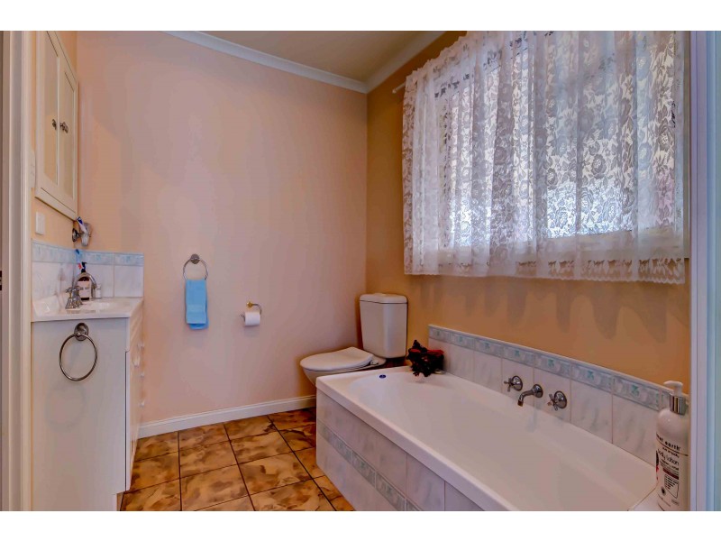 11 Alison Court, Westbury TAS 7303