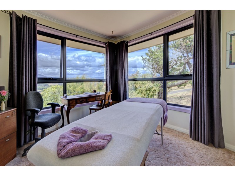 5 Johnstones Lane, Deloraine TAS 7304