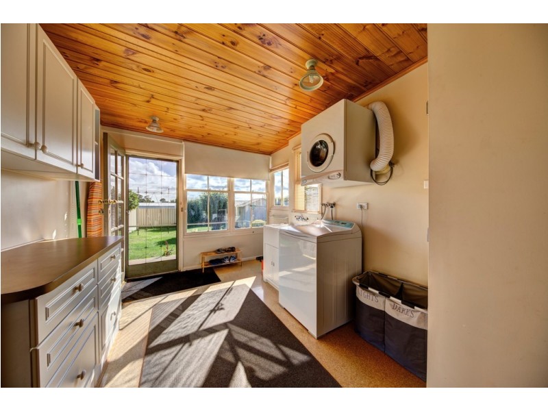 77 Emu Bay Road, Deloraine TAS 7304