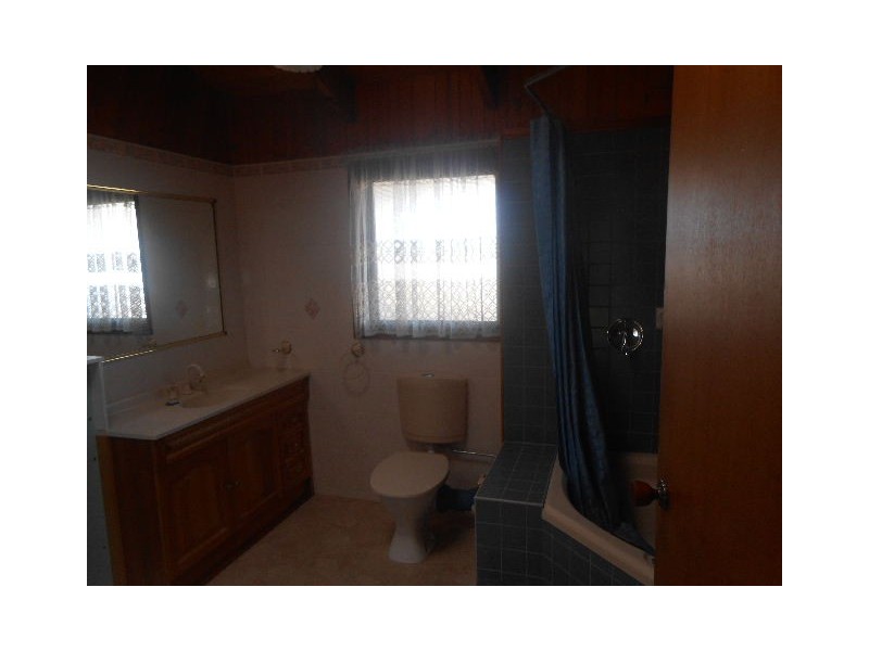 12 Commonwealth Court, Penguin TAS 7316