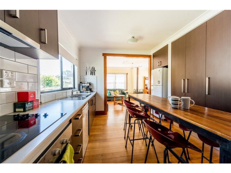28 Devonport Road, Quoiba TAS 7310