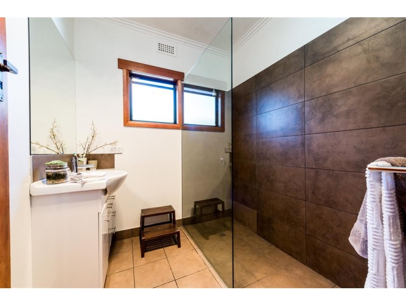 28 Devonport Road, Quoiba TAS 7310