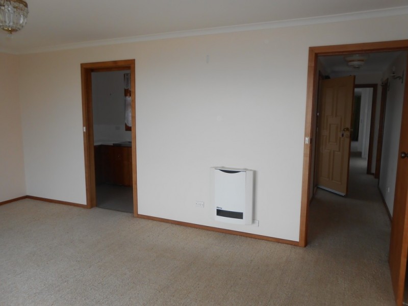 2/271 Bass Highway, Ocean Vista TAS 7320