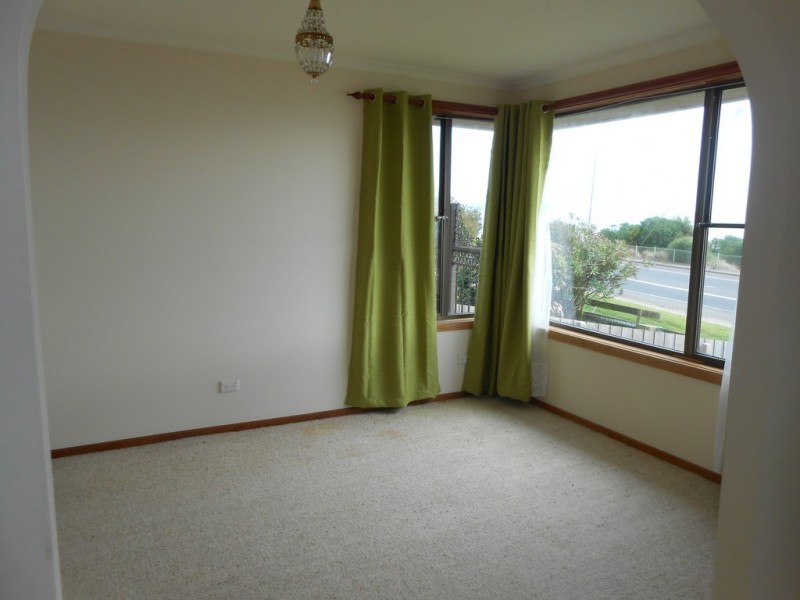 2/271 Bass Highway, Ocean Vista TAS 7320