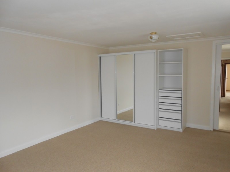 2/271 Bass Highway, Ocean Vista TAS 7320