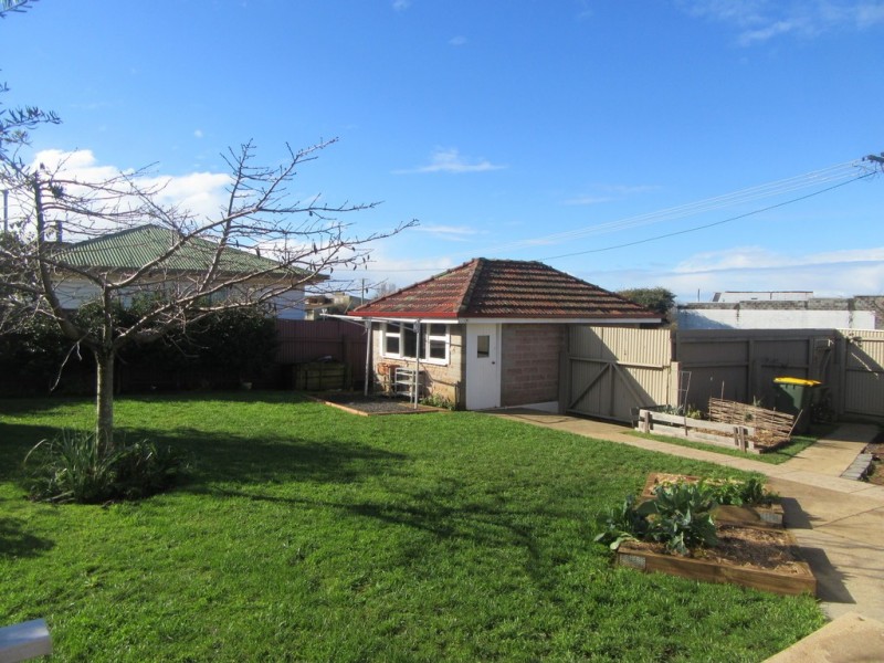72 Don Road, Devonport TAS 7310