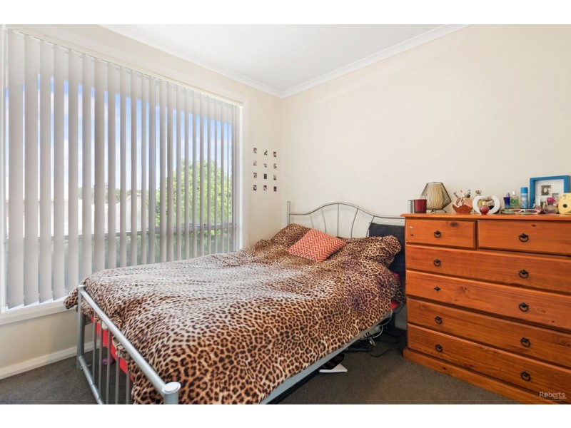2/68 Hiller Street, Devonport TAS 7310