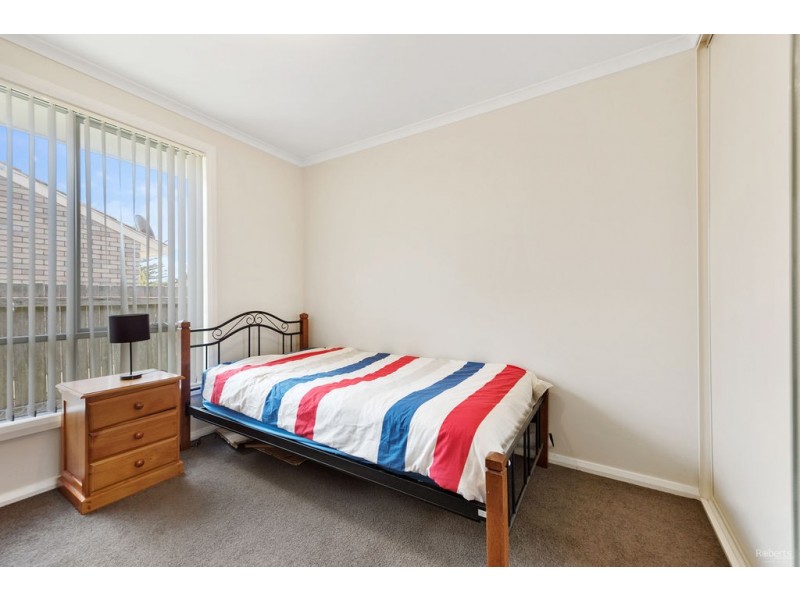 2/68 Hiller Street, Devonport TAS 7310