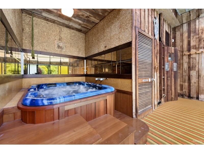 68 River Road, Ambleside TAS 7310
