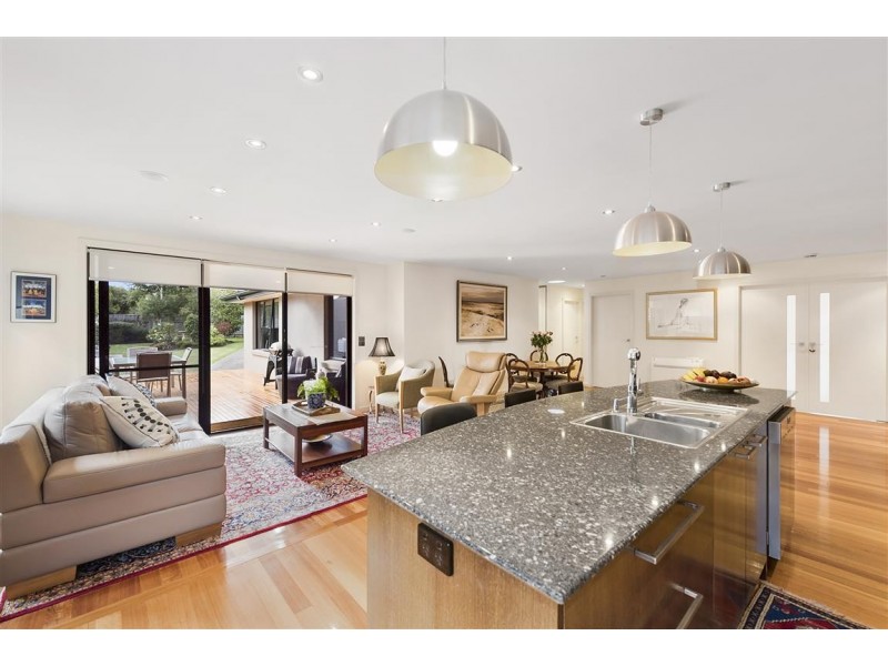 20 Surrey Street, Devonport TAS 7310