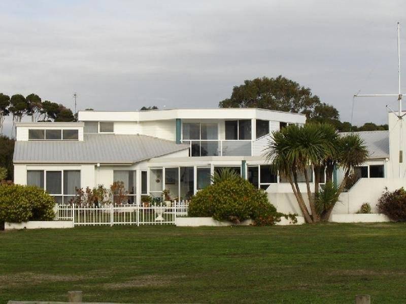 2 Clare Court, Devonport TAS 7310
