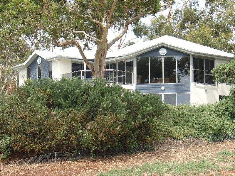 8 Coles Beach Close, Devonport TAS 7310