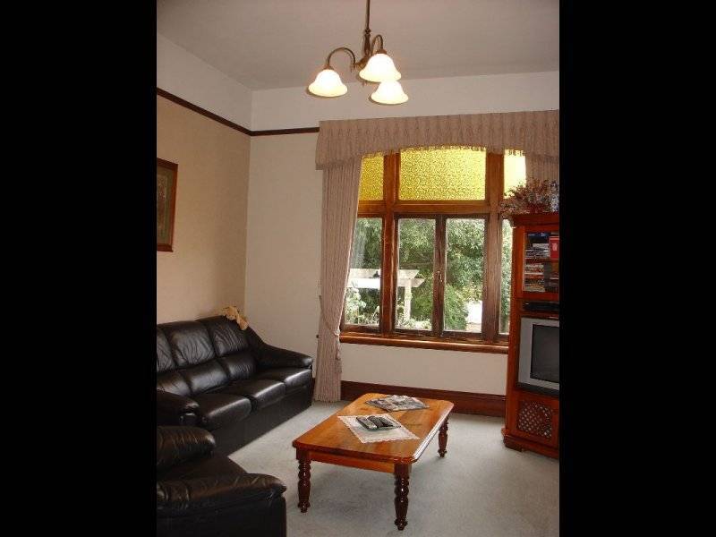 10 Victoria Parade, Devonport TAS 7310