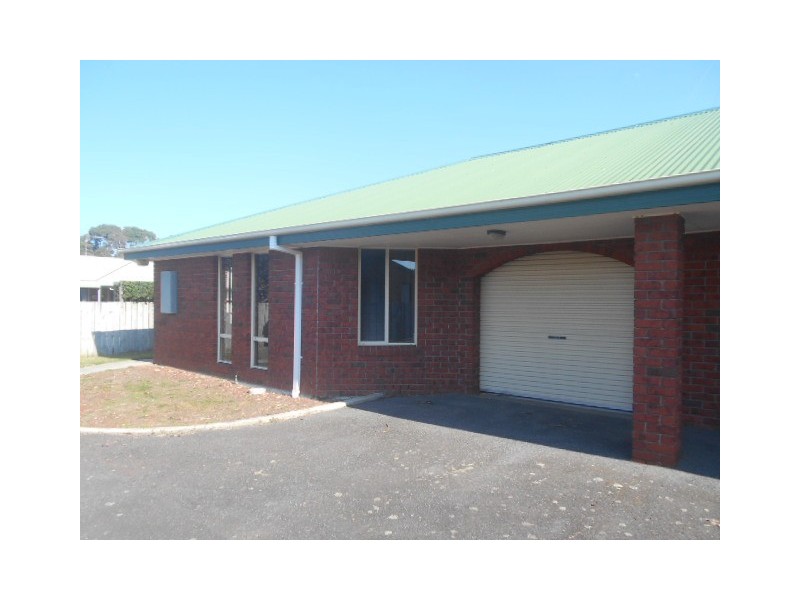 2/42 Susan Street, Turners Beach TAS 7315