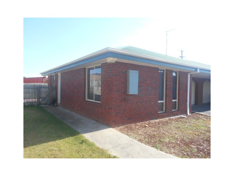2/42 Susan Street, Turners Beach TAS 7315