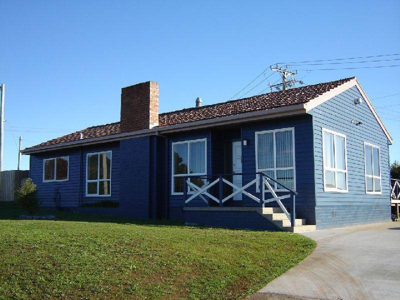 66 Middle Road, Devonport TAS 7310