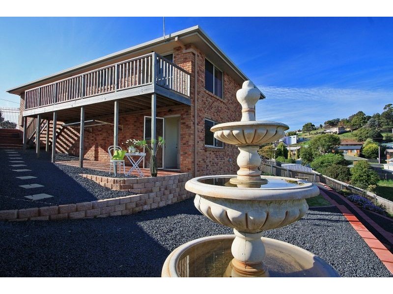 2 Enderly Court, Ambleside TAS 7310