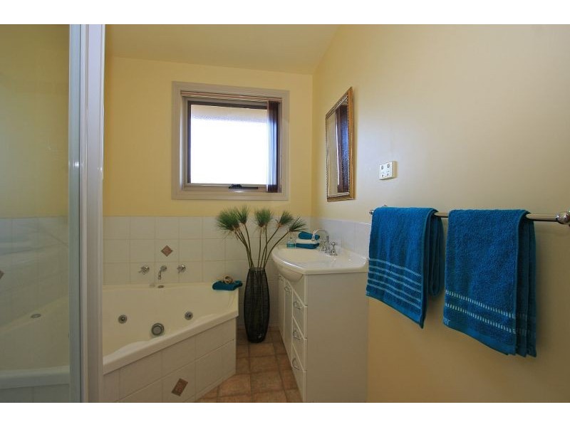 2 Enderly Court, Ambleside TAS 7310