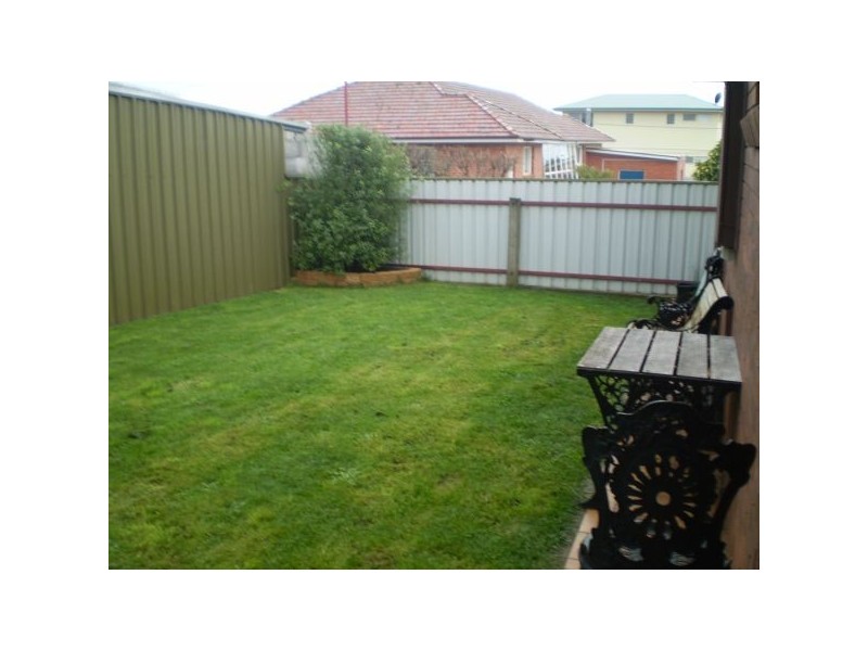 2/31a Middle Road, Devonport TAS 7310