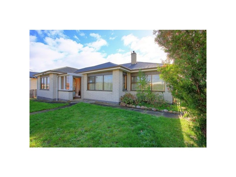 12 Chettle Street, Devonport TAS 7310